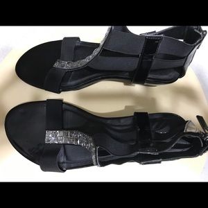 $10 SALE  Avenue Cloudwalkers Sandals
